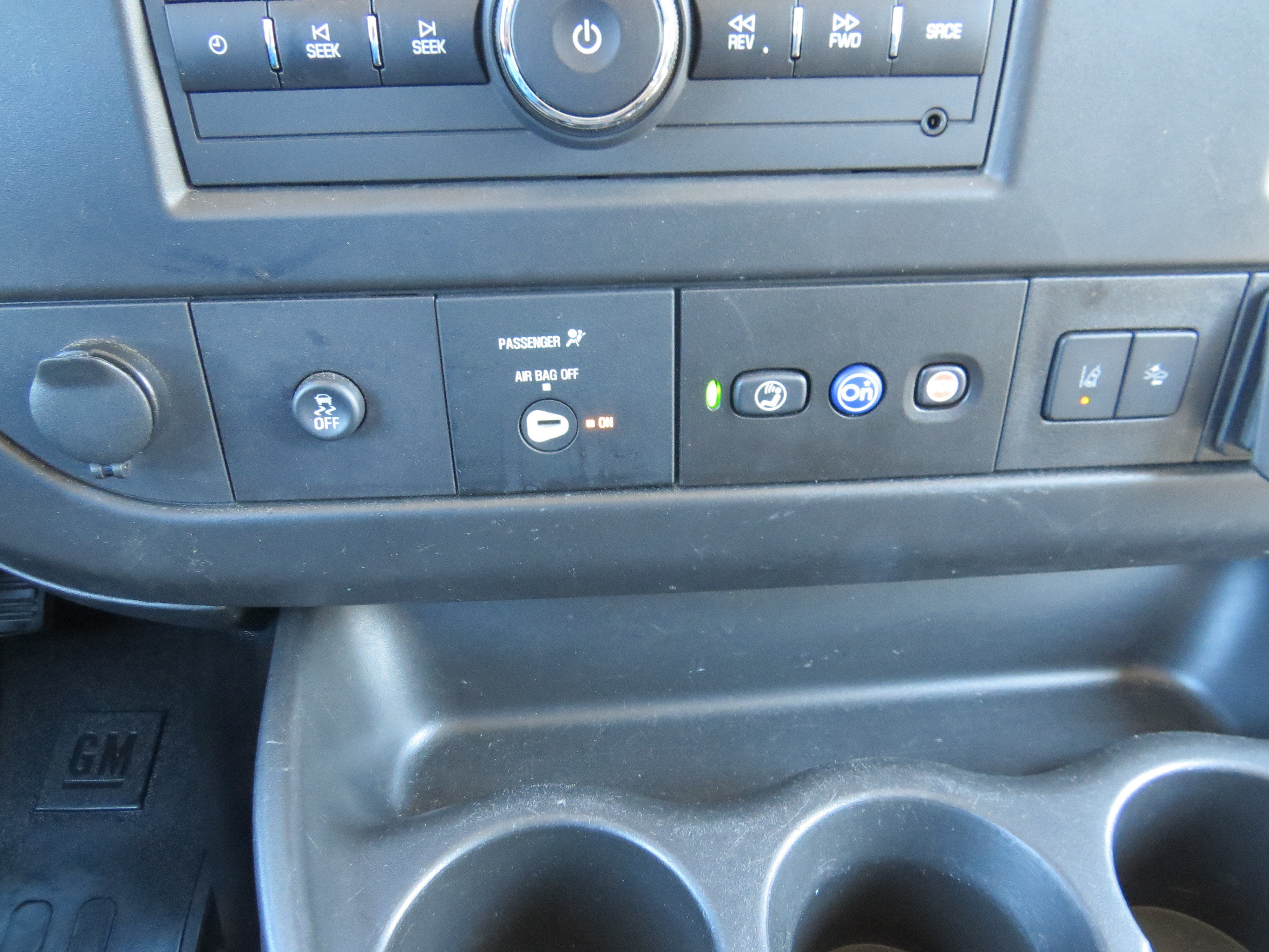 2025 Chevrolet Express Passenger LT