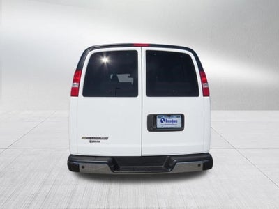 2025 Chevrolet Express Passenger LT