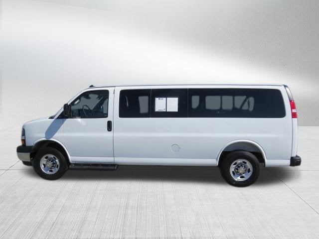 2025 Chevrolet Express Passenger LT