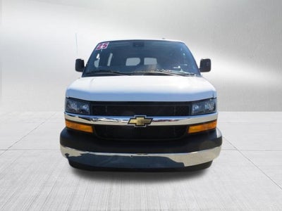2025 Chevrolet Express Passenger LT