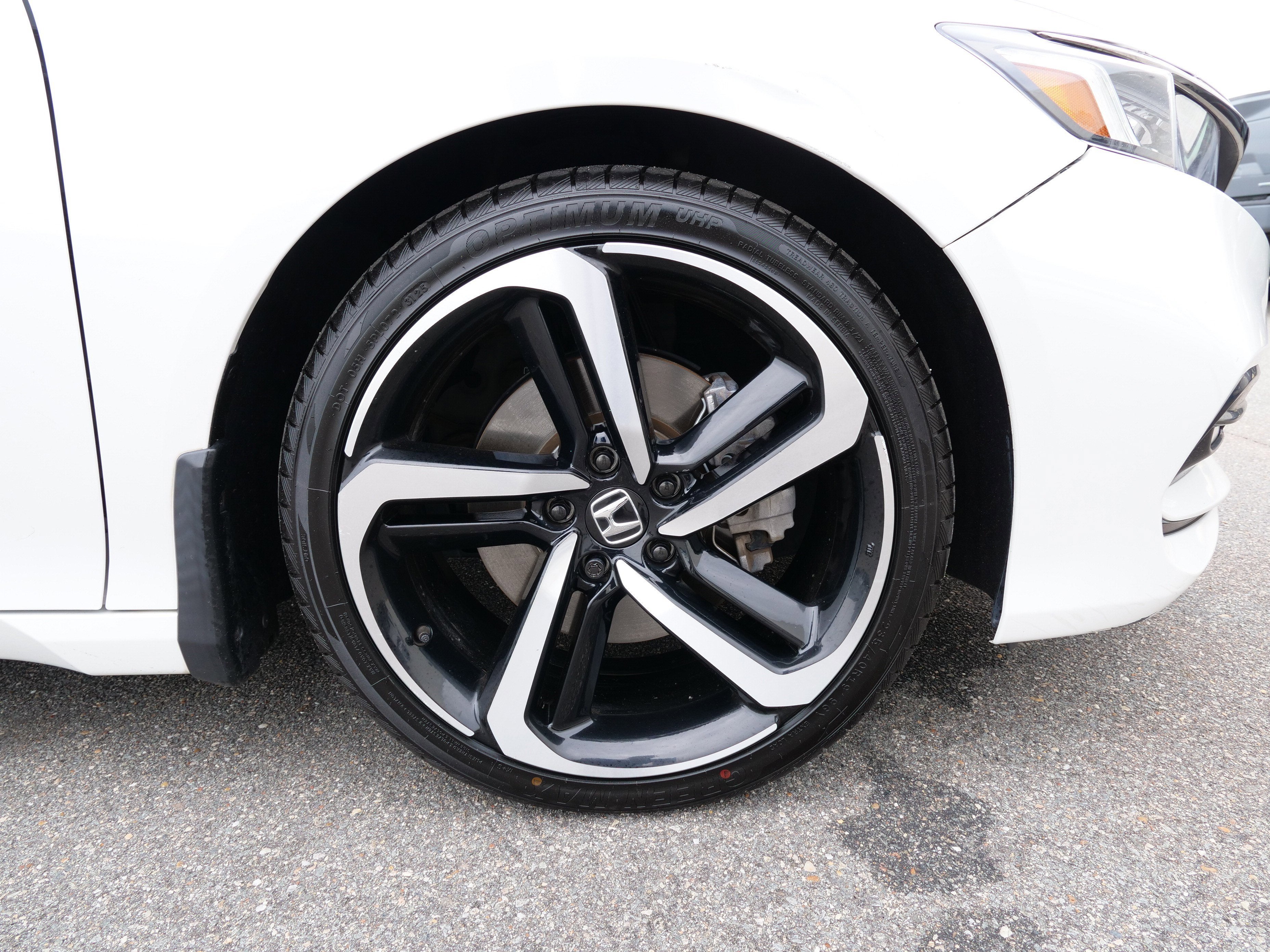 2019 Honda Accord Sedan Sport 2.0T