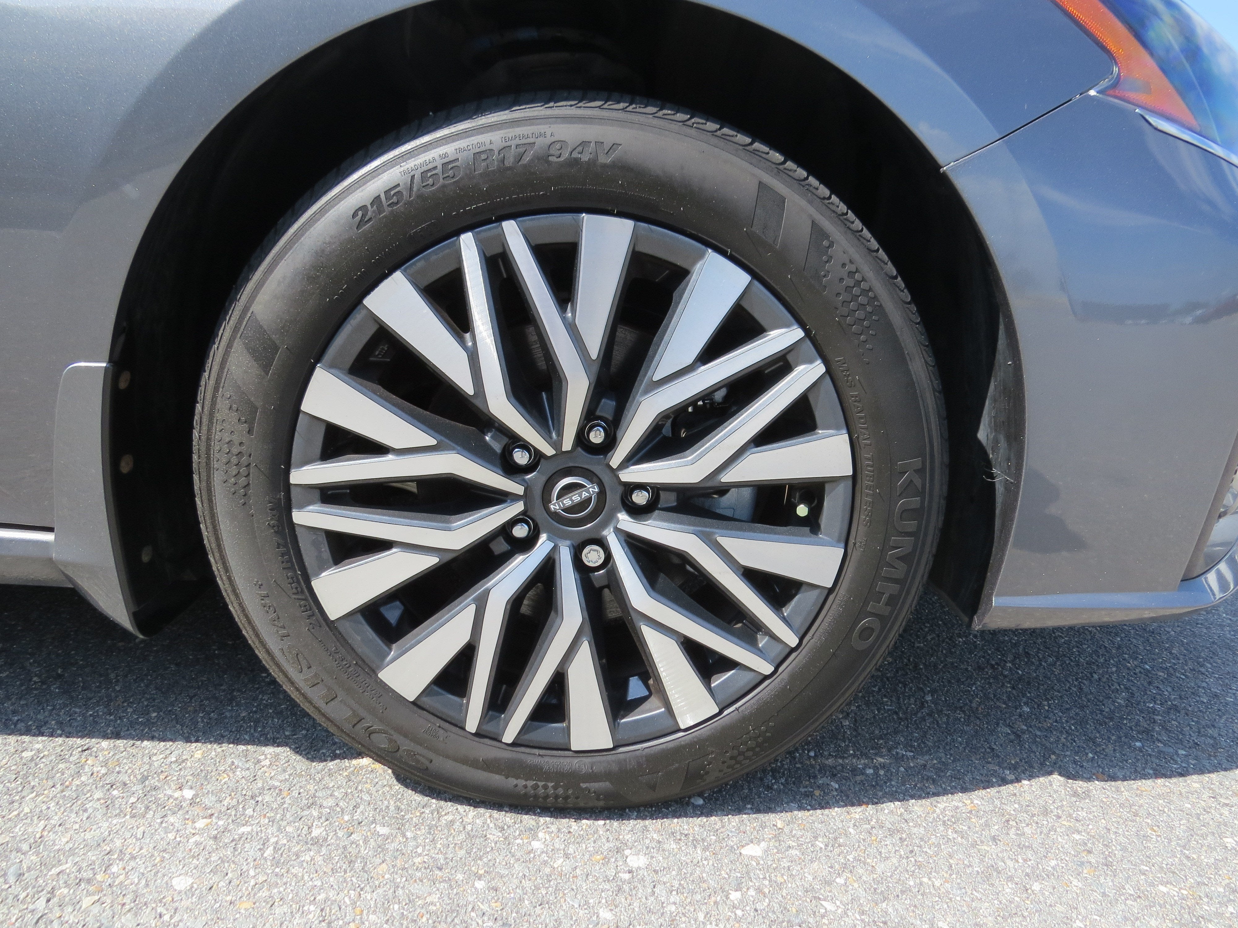 2024 Nissan Altima 2.5 SV