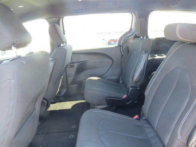 2023 Chrysler Pacifica Touring