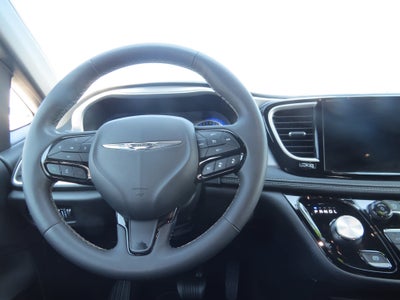2023 Chrysler Pacifica Touring