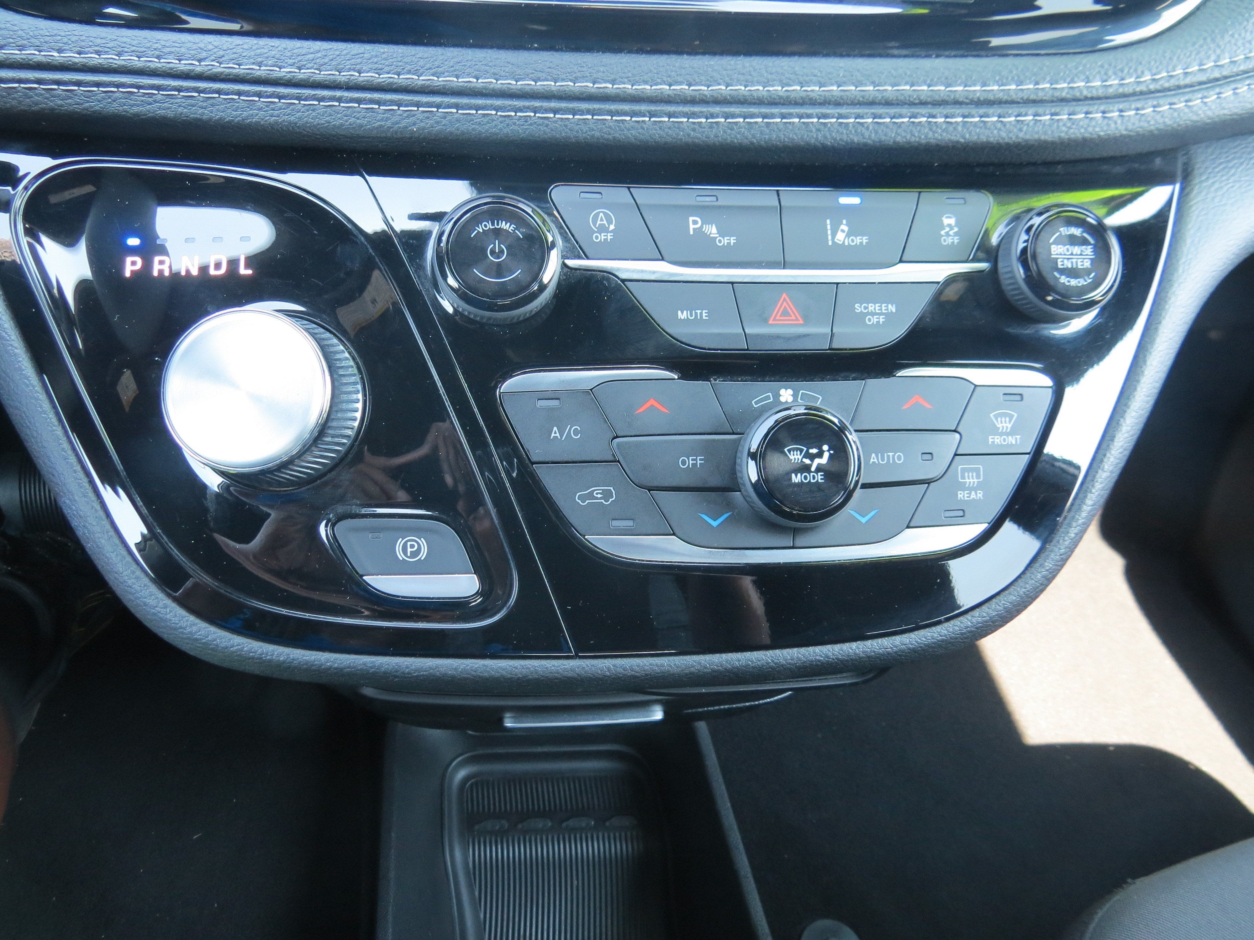2023 Chrysler Pacifica Touring