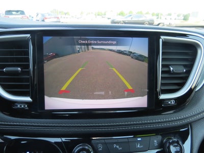 2023 Chrysler Pacifica Touring