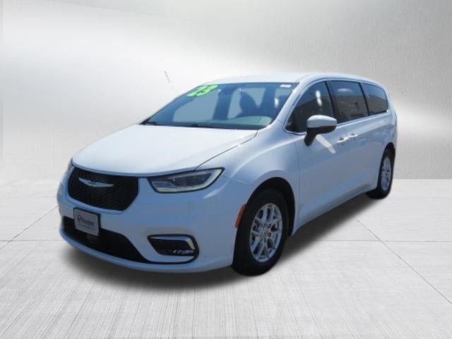 2023 Chrysler Pacifica Touring