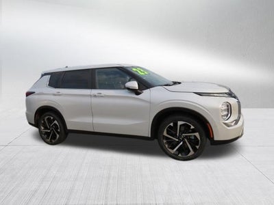 2023 Mitsubishi Outlander SE