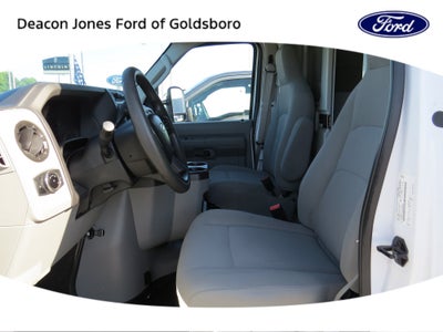 2024 Ford E-Series Cutaway Base