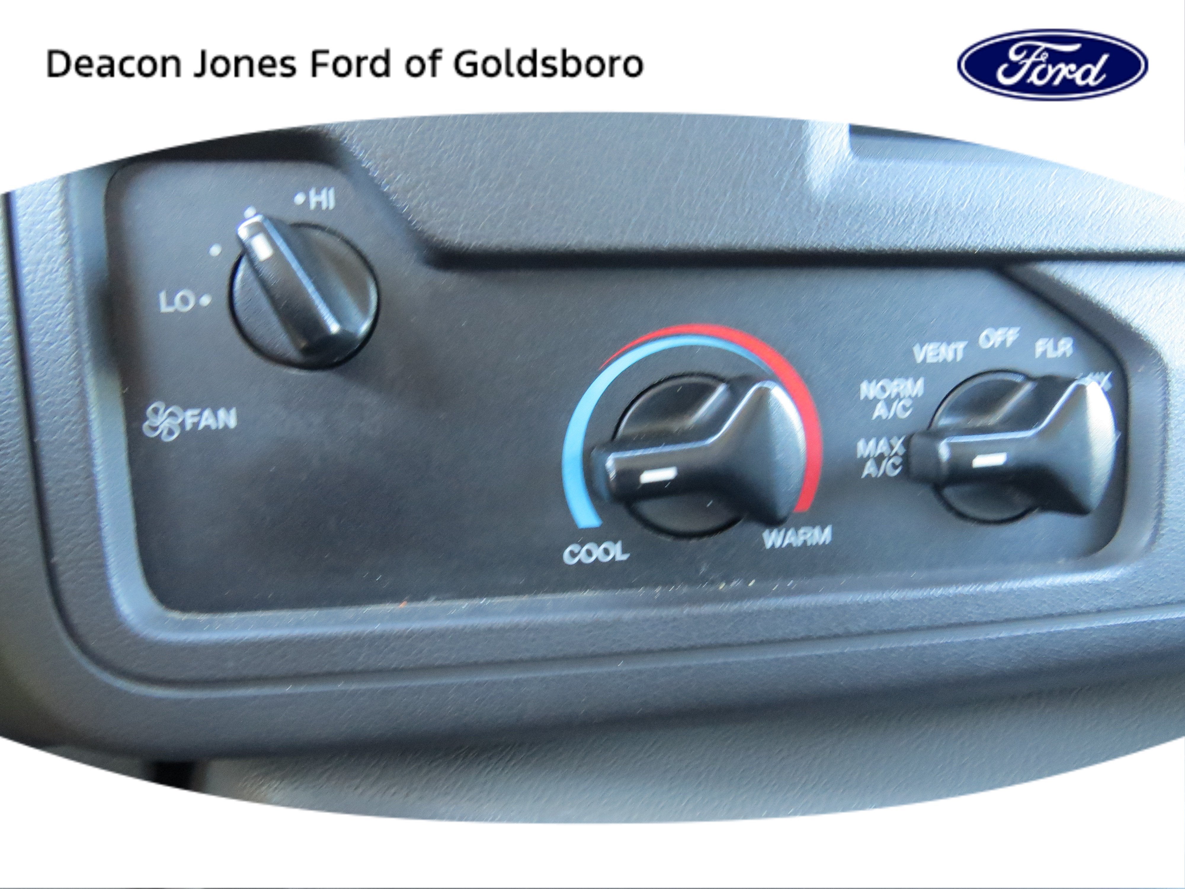 2024 Ford E-Series Cutaway Base