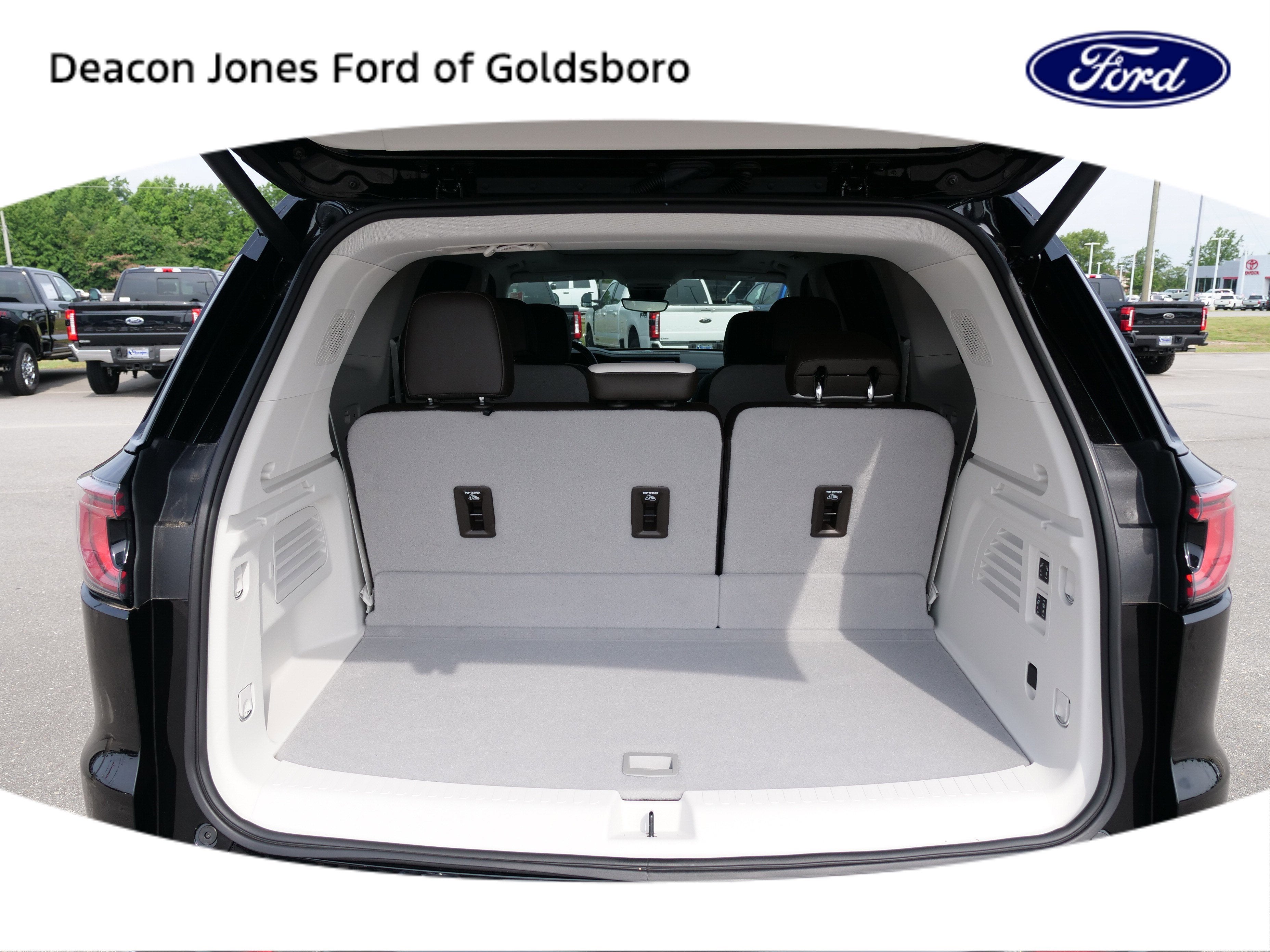 2025 GMC Acadia FWD Denali