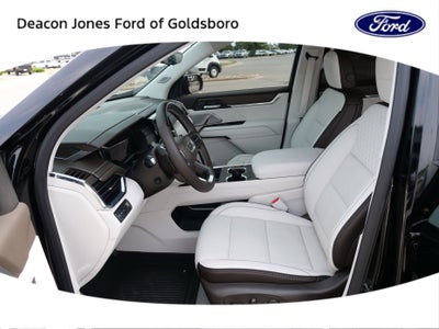 2025 GMC Acadia FWD Denali