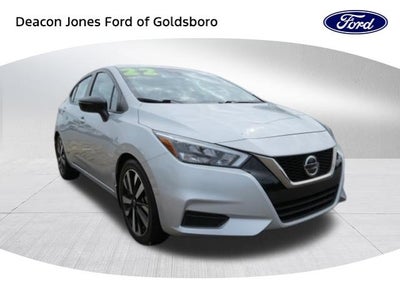 2022 Nissan Versa SR
