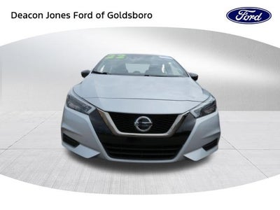 2022 Nissan Versa SR