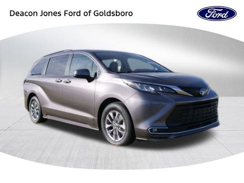 2021 Toyota Sienna XLE