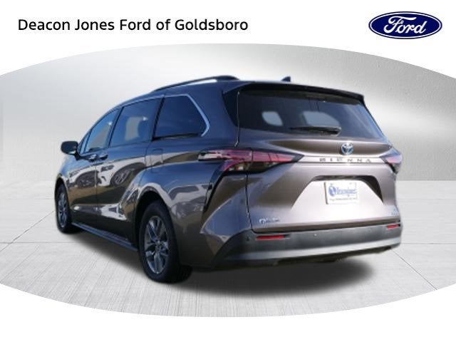 2021 Toyota Sienna XLE