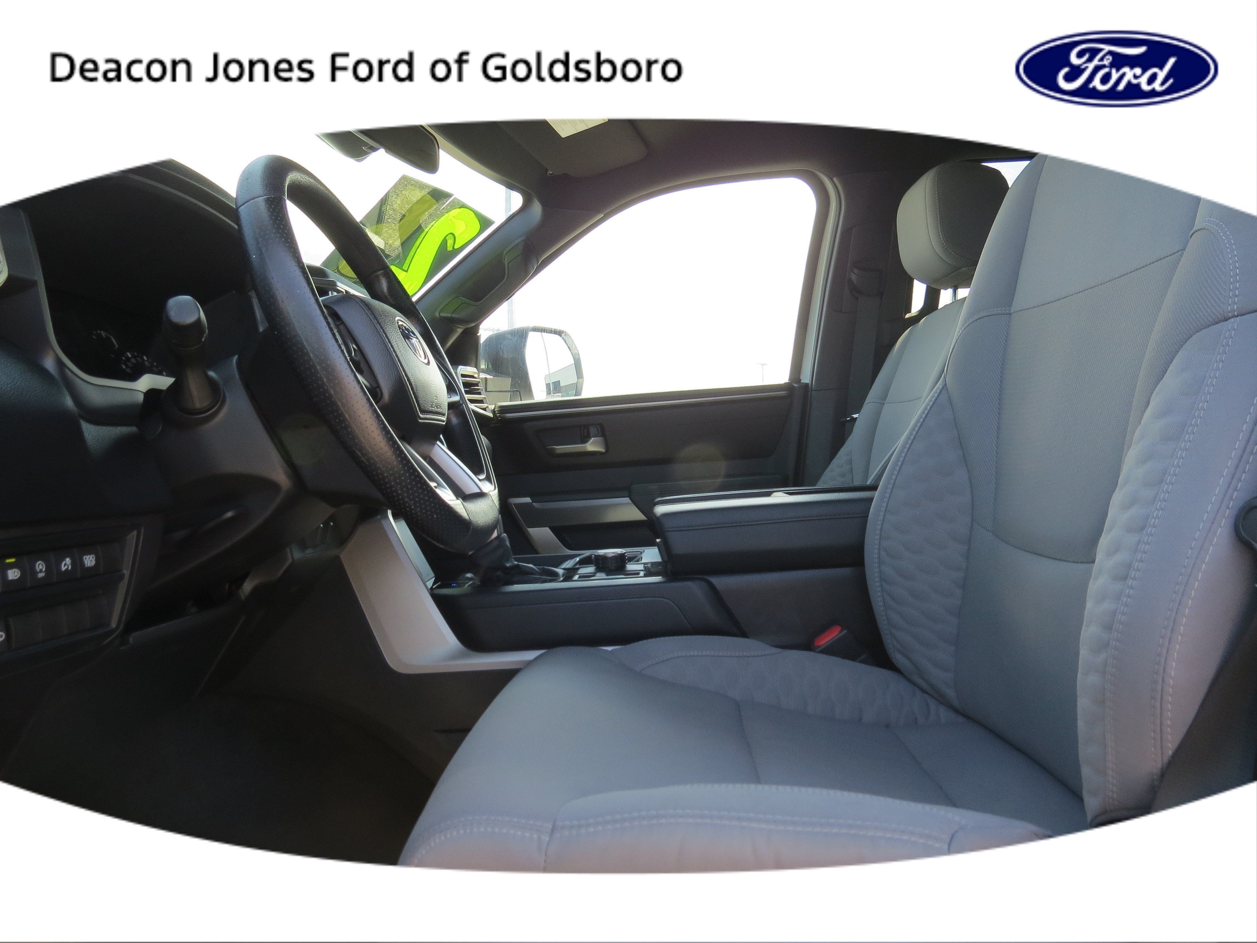 2025 Toyota Tundra 4WD SR