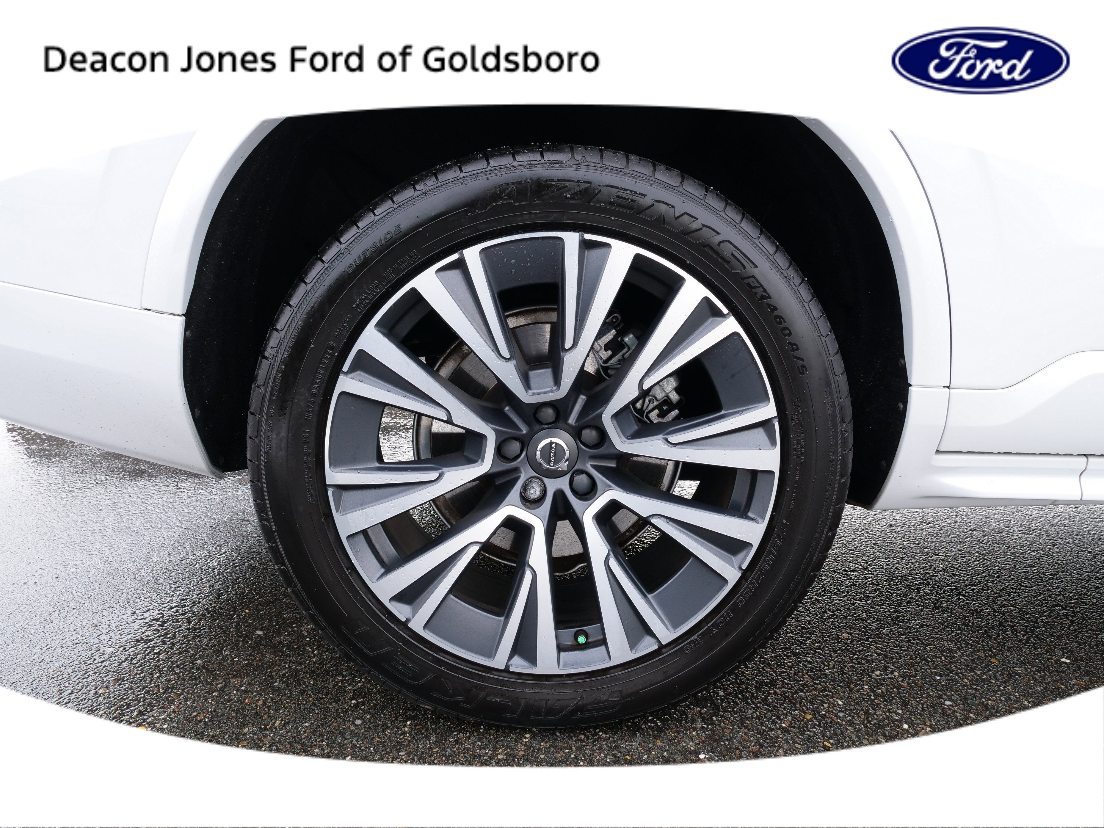 2021 Volvo XC90 Momentum