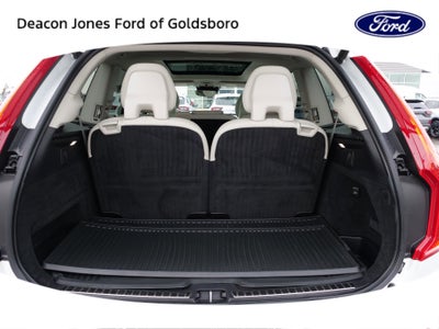 2021 Volvo XC90 Momentum