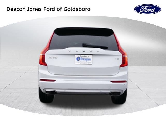 2021 Volvo XC90 Momentum