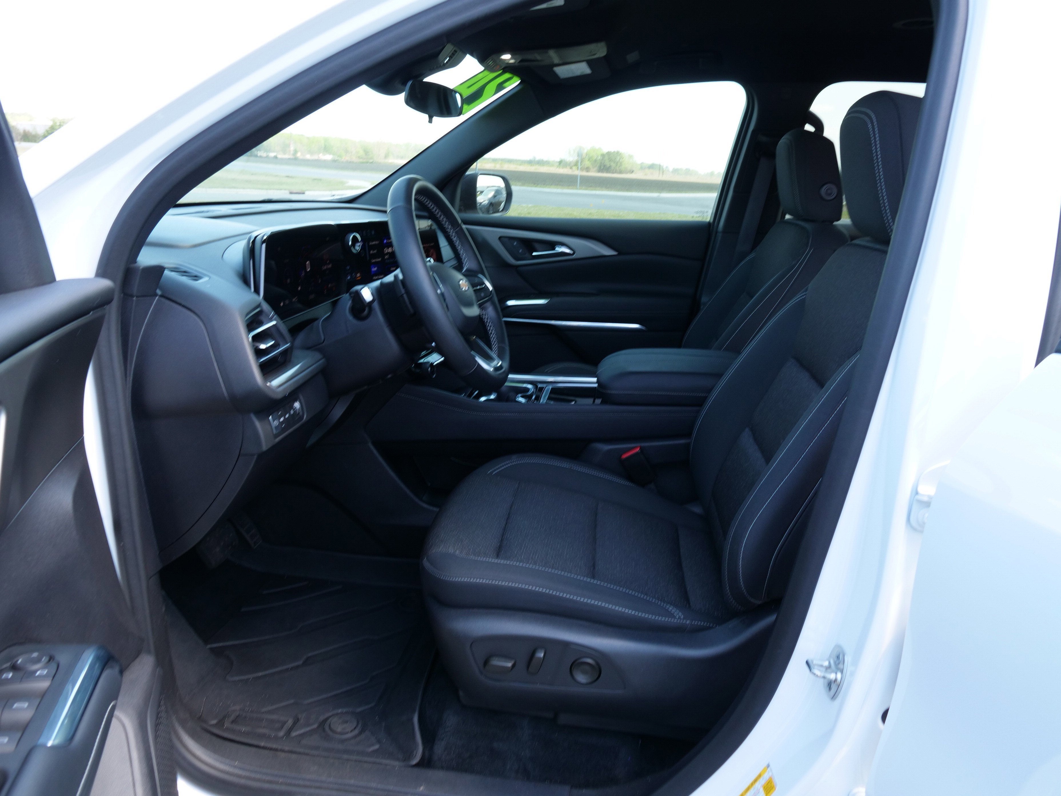 2024 Chevrolet Traverse AWD LT