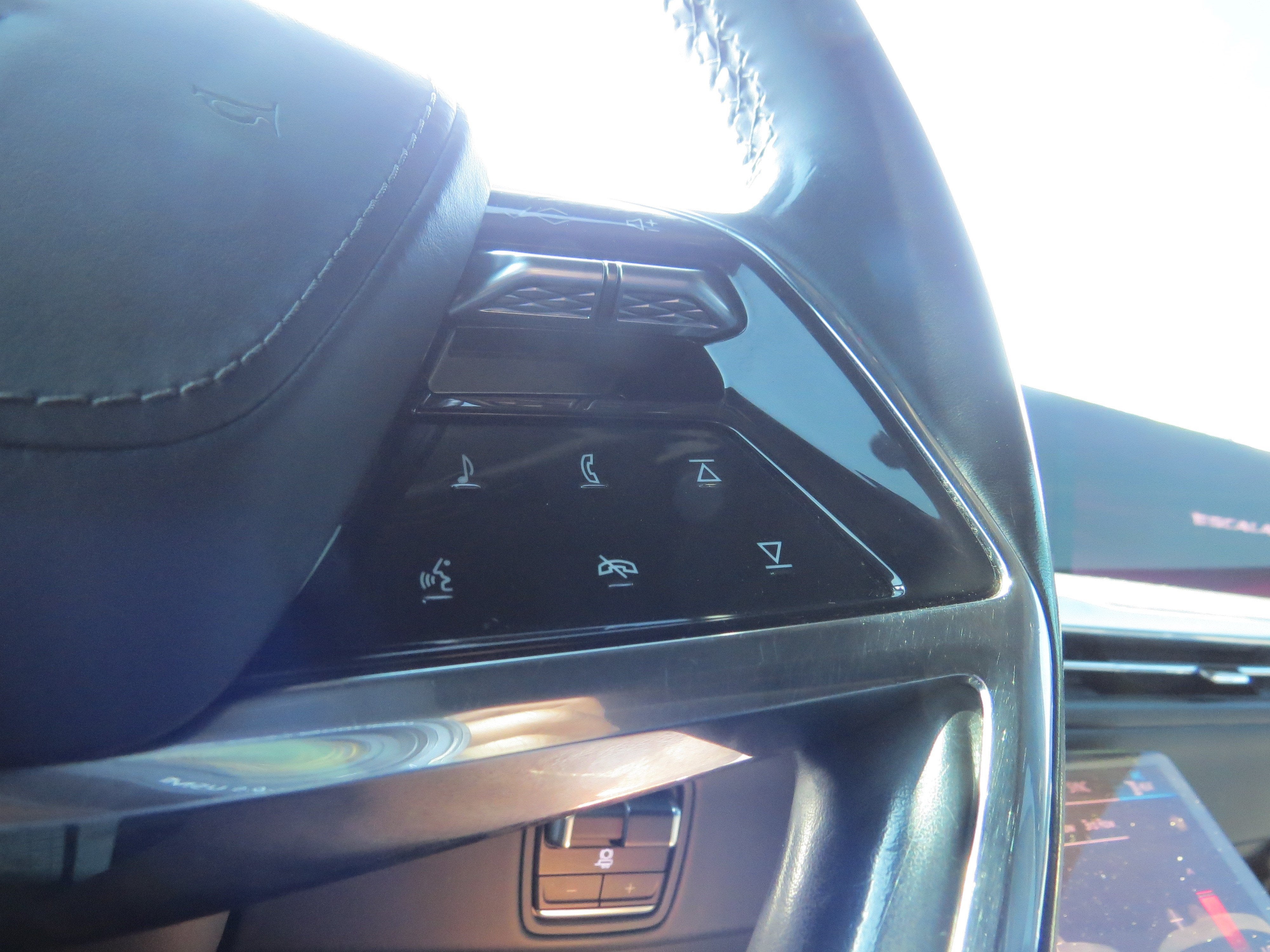 2025 Cadillac ESCALADE IQ Sport 2