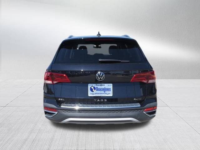 2024 Volkswagen Taos SEL