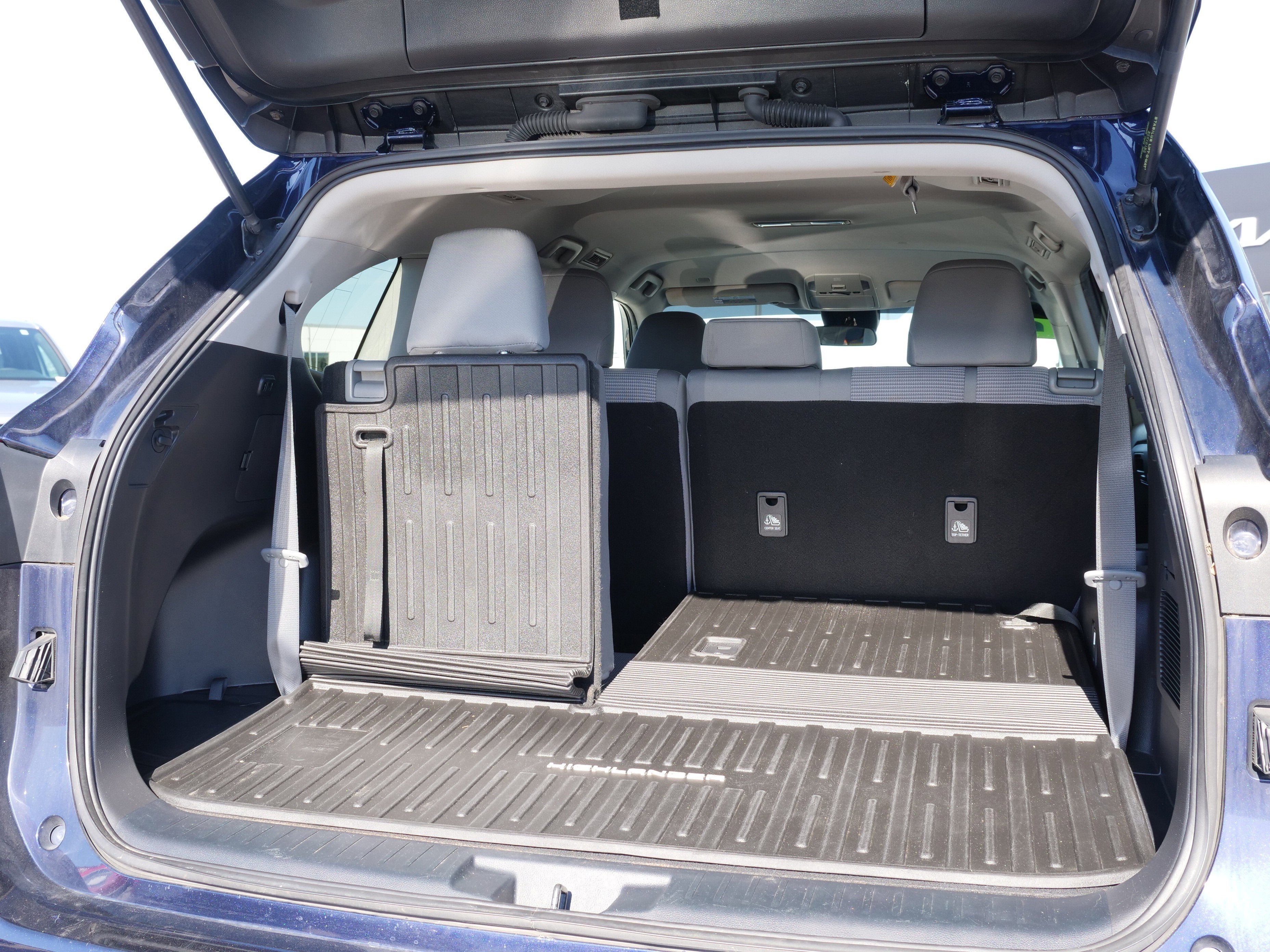 2022 Toyota Highlander L