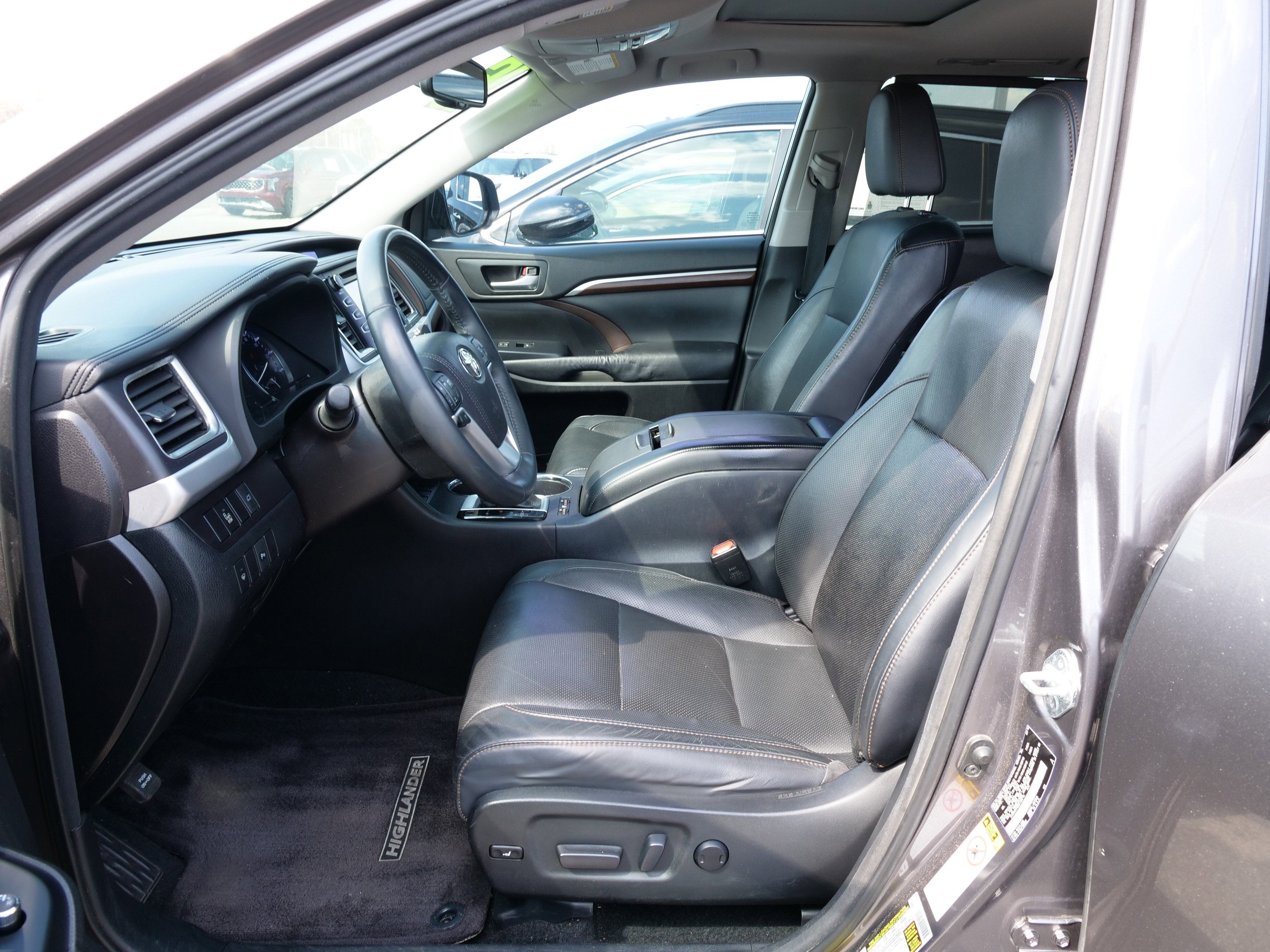 2016 Toyota Highlander Base