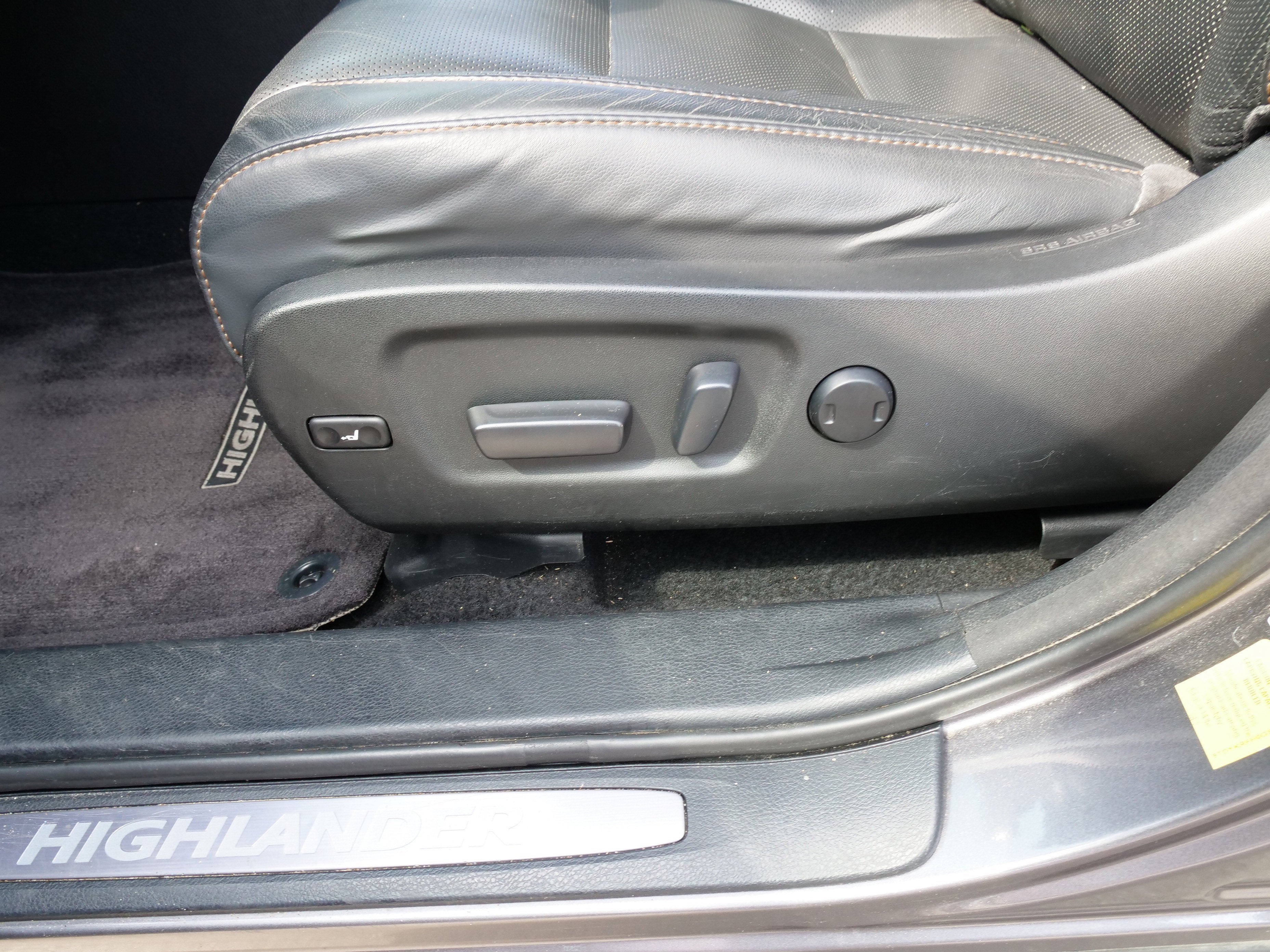 2016 Toyota Highlander Base