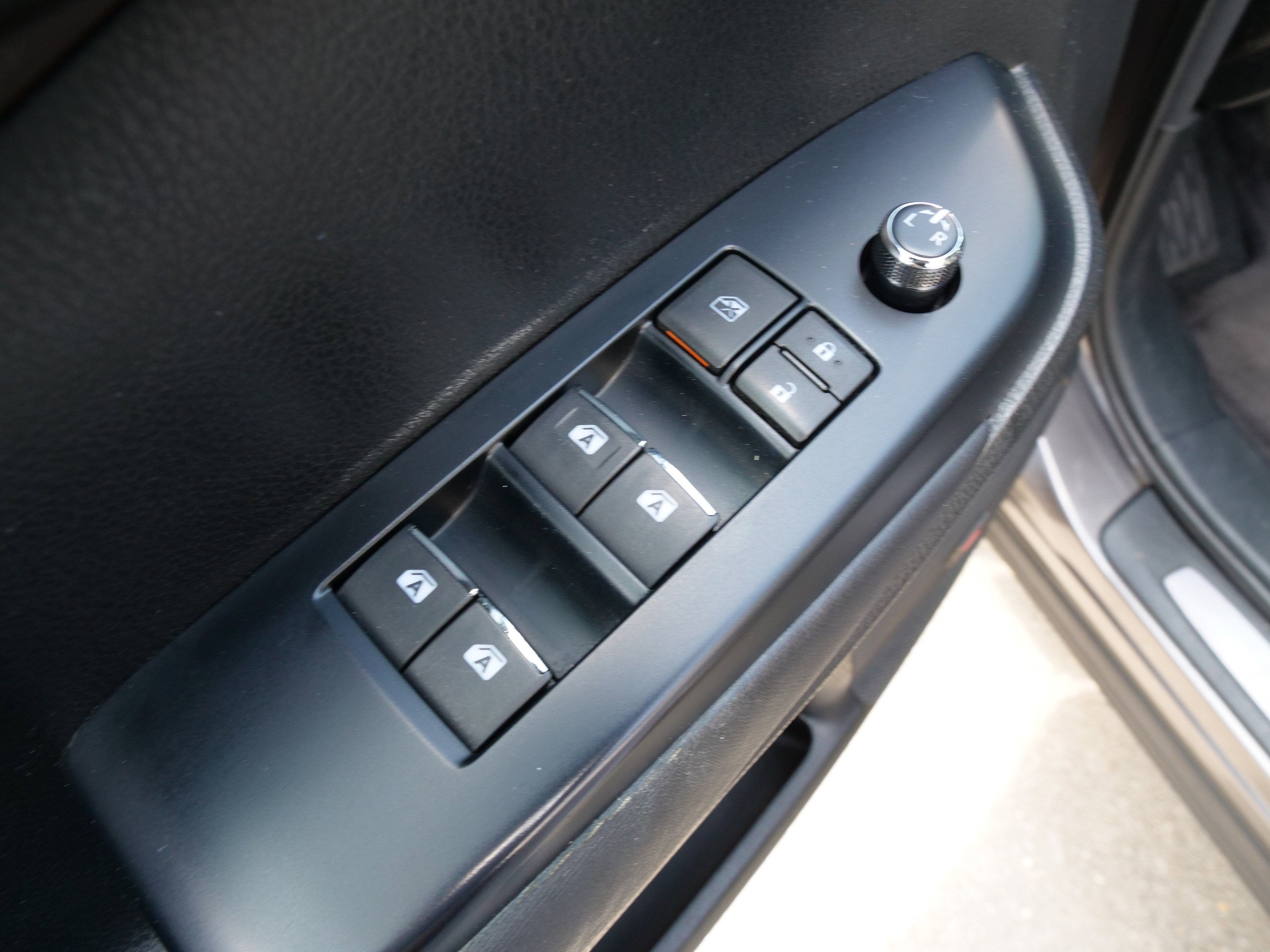 2016 Toyota Highlander Base