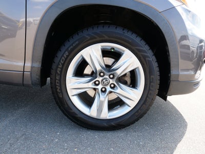 2016 Toyota Highlander Base