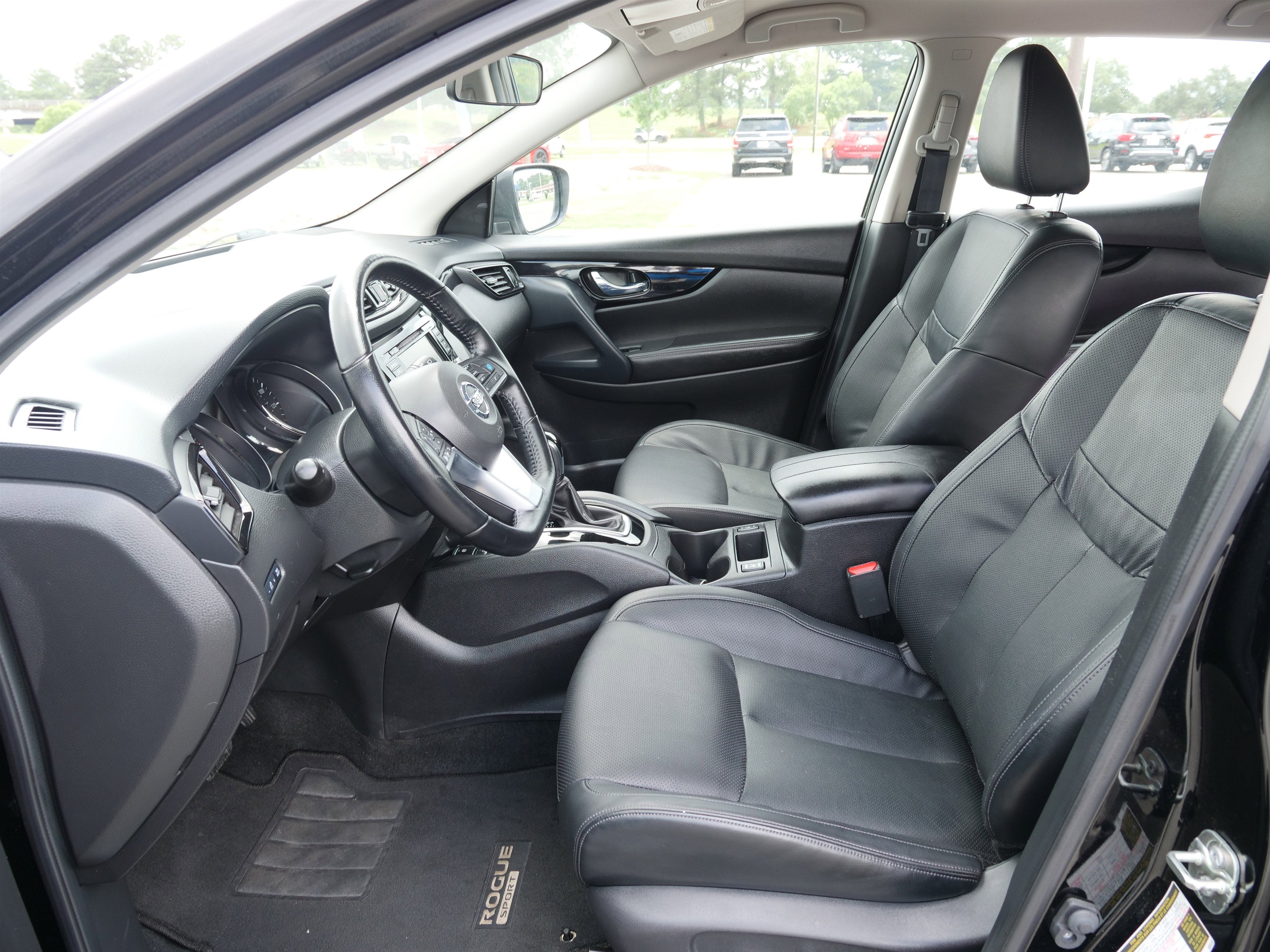 2022 Nissan Rogue Sport SL