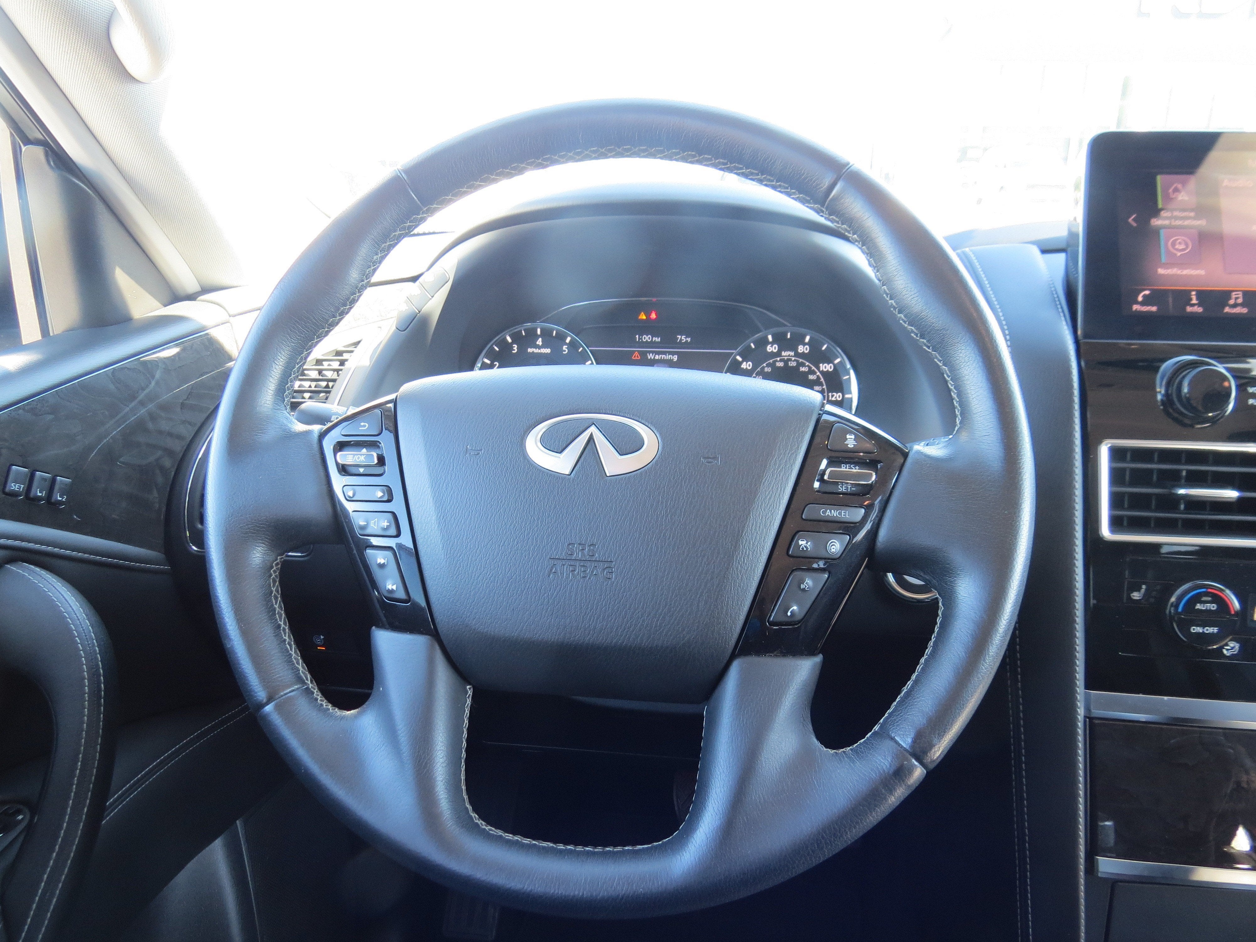 2024 INFINITI QX80 LUXE