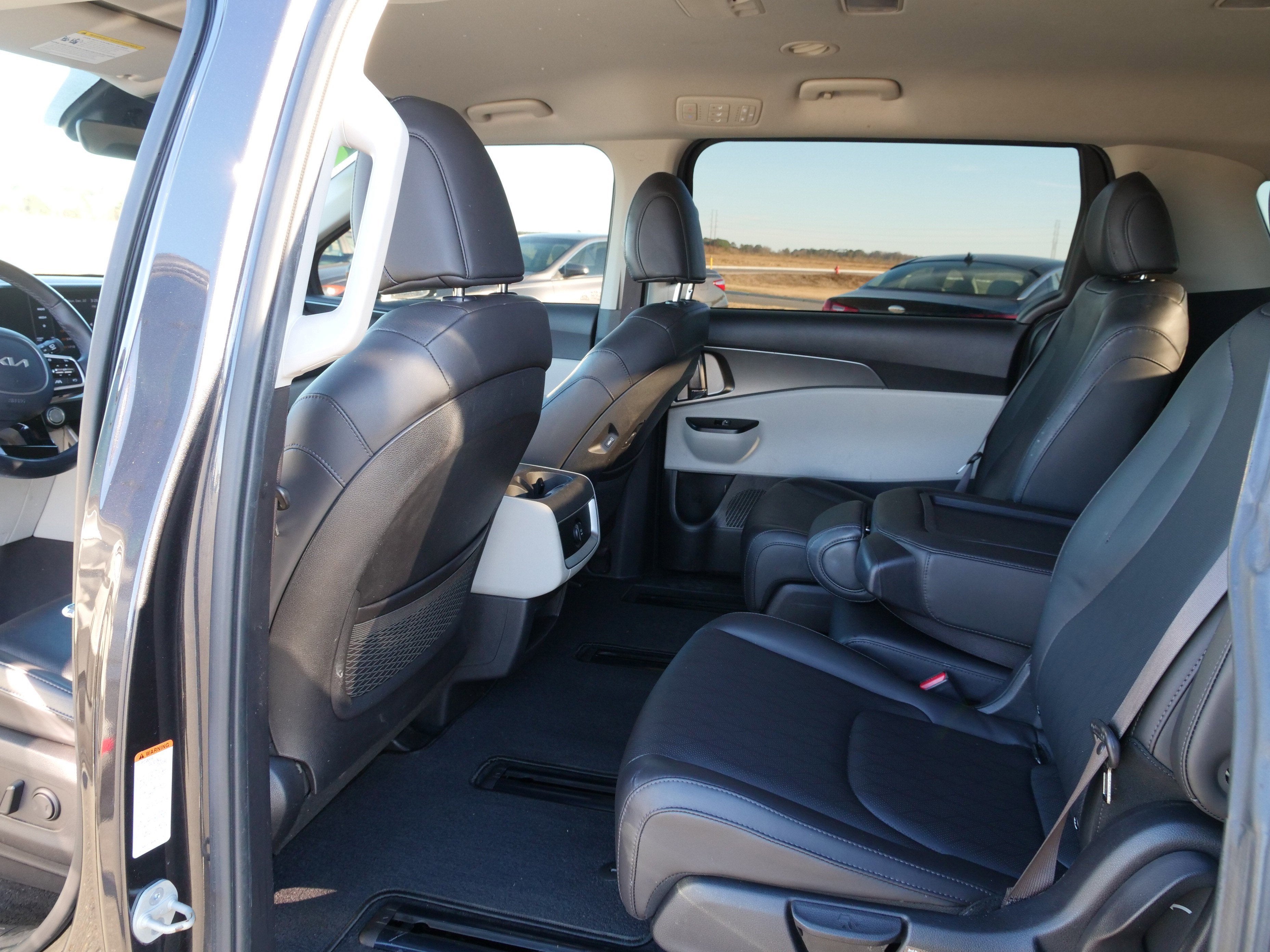 2022 Kia Carnival LXS