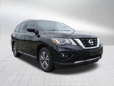 2020 Nissan Pathfinder SV