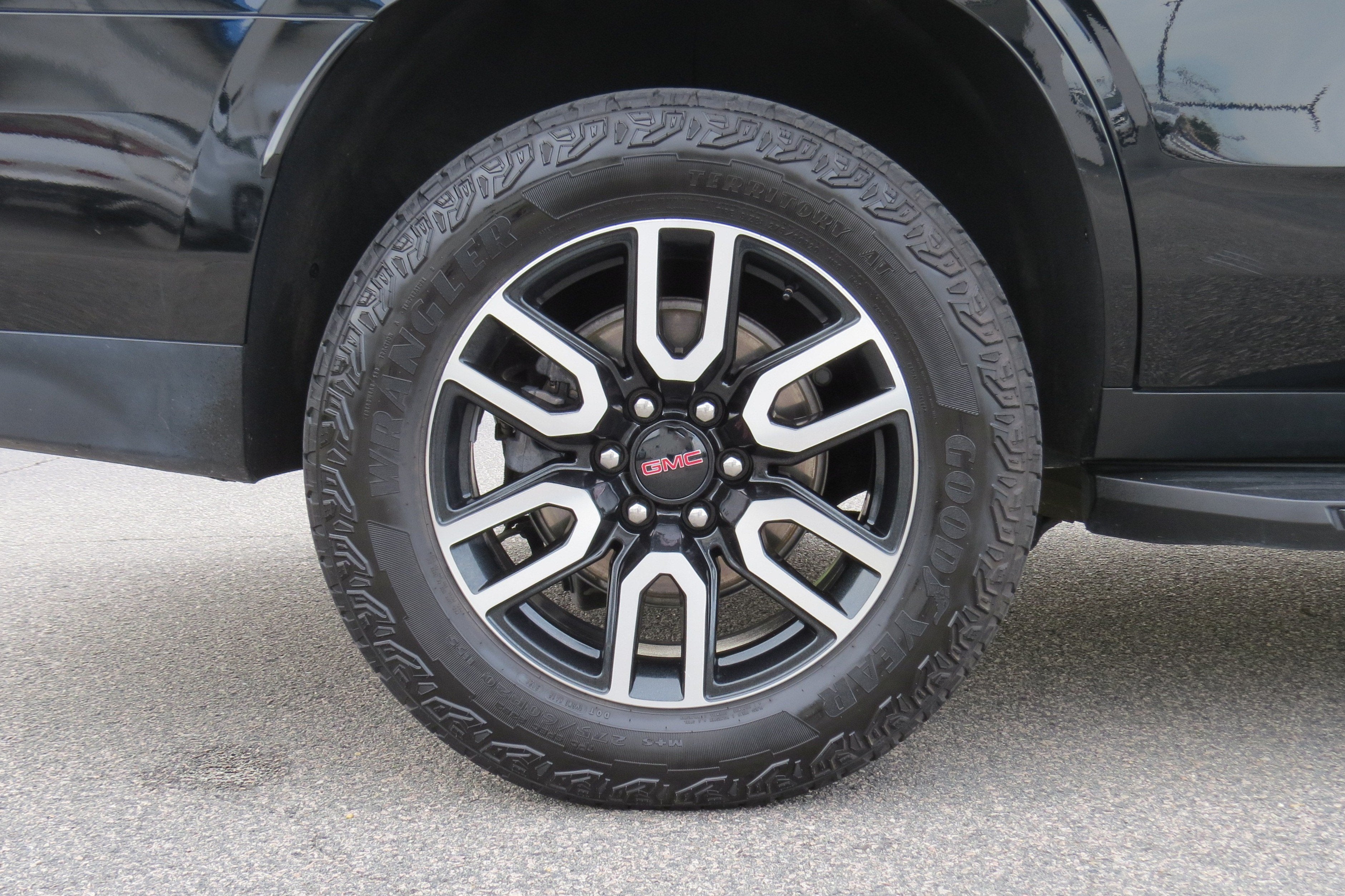 2024 GMC Yukon AT4