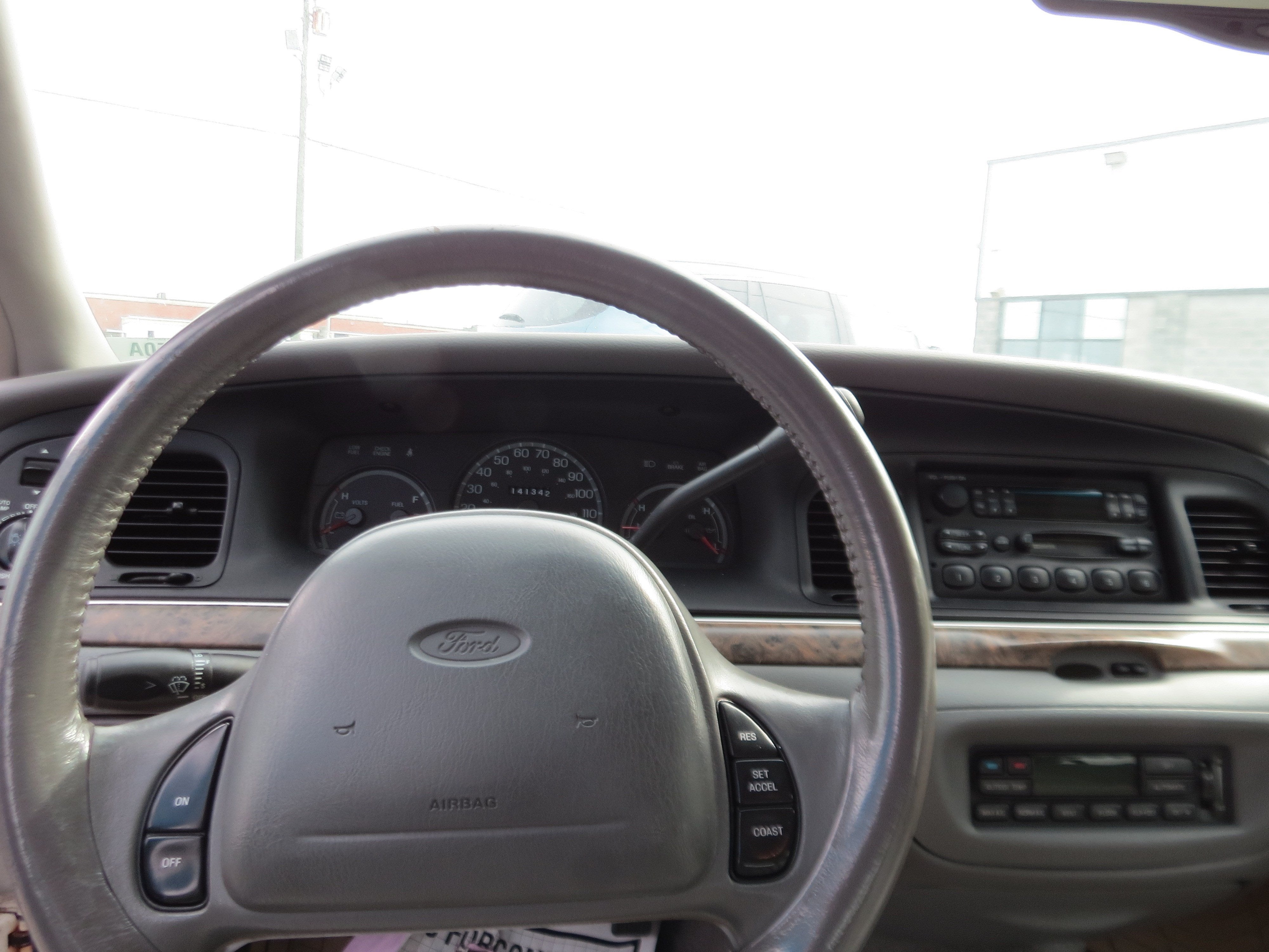 1999 Ford Crown Victoria LX