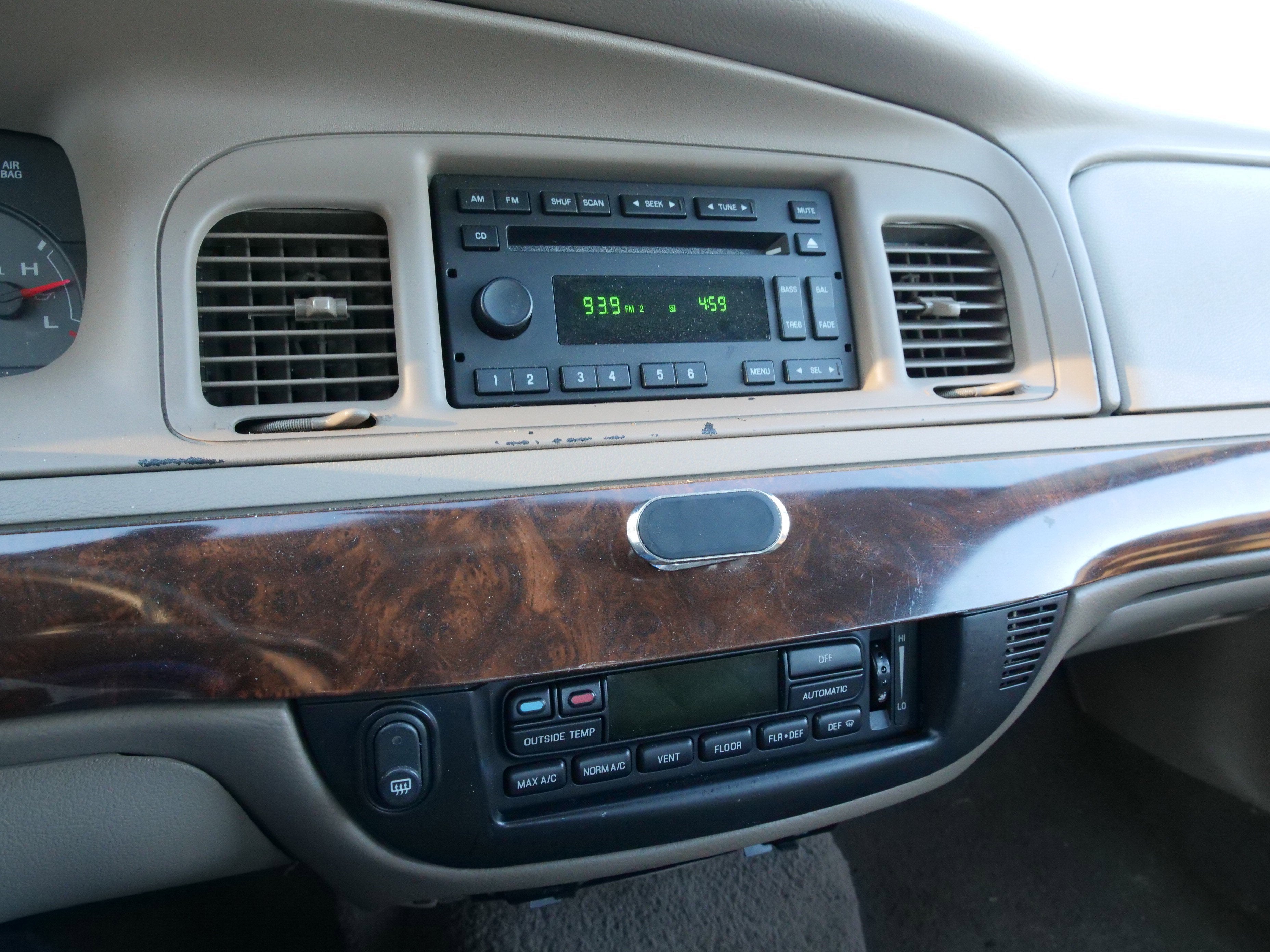 2005 Mercury Grand Marquis Base