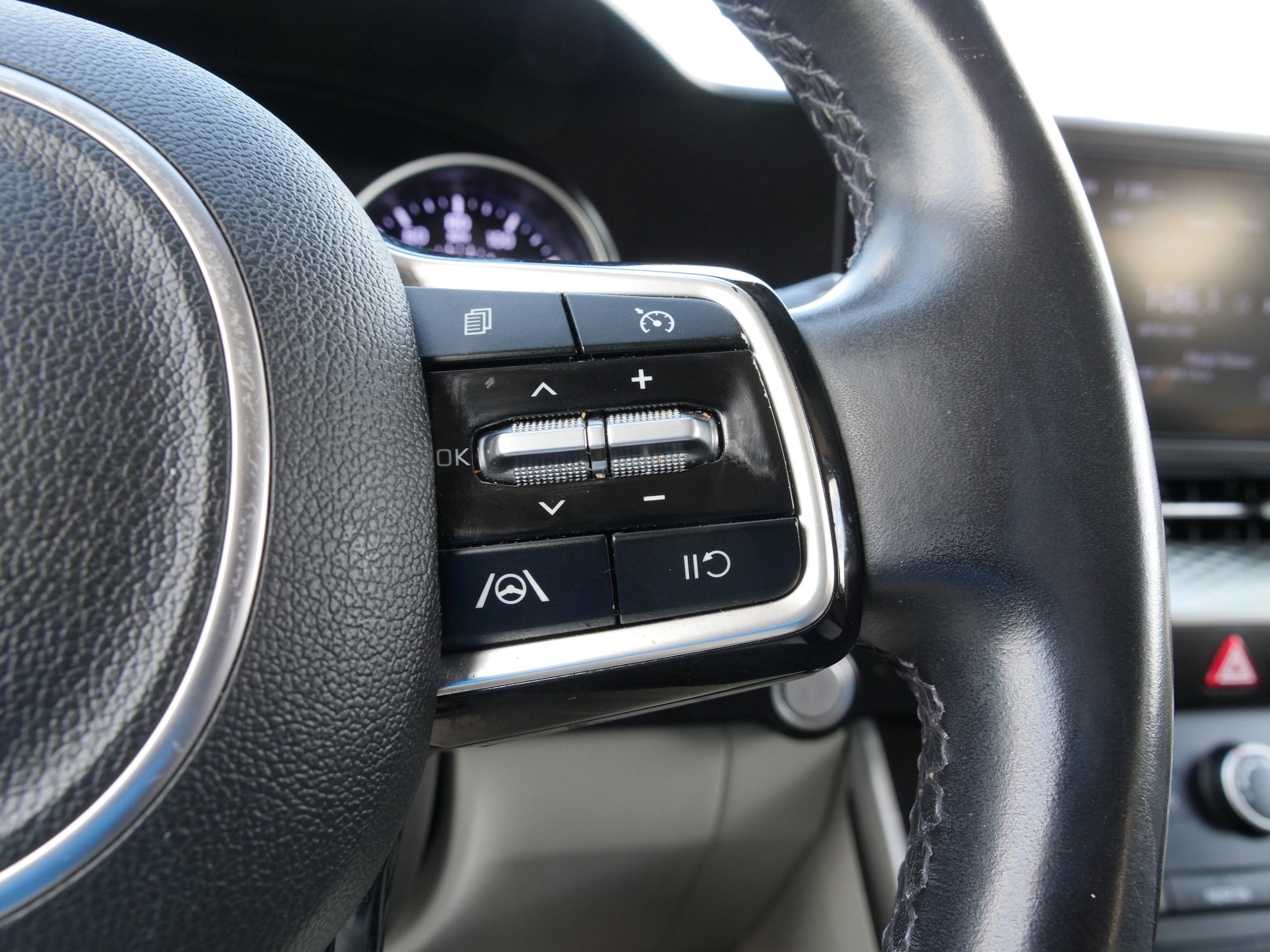 2022 Kia Carnival LXS