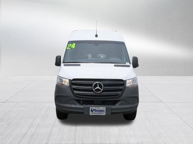 2024 Mercedes-Benz Sprinter Passenger Van 2500 Standard Roof I4 Diesel 144" RWD