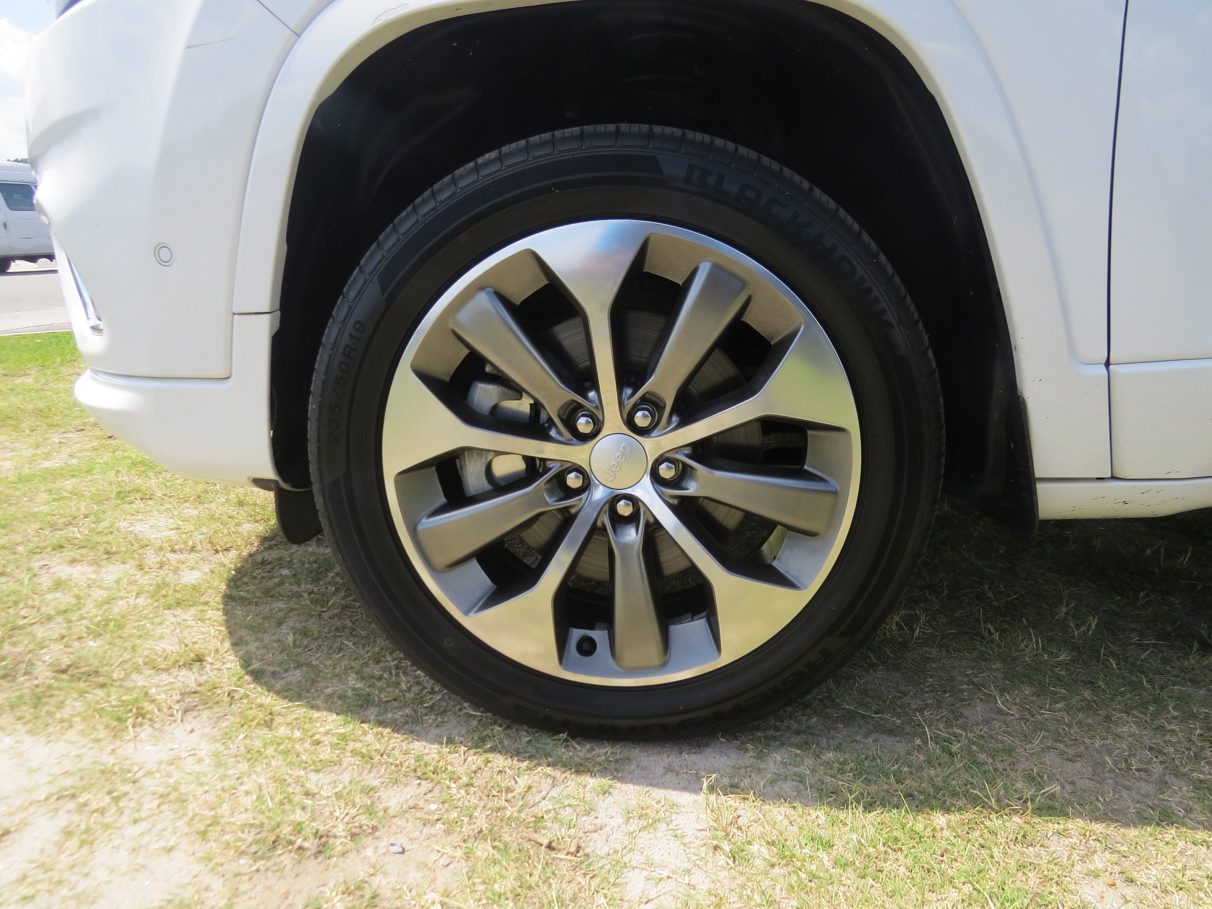 2019 Jeep Cherokee Overland