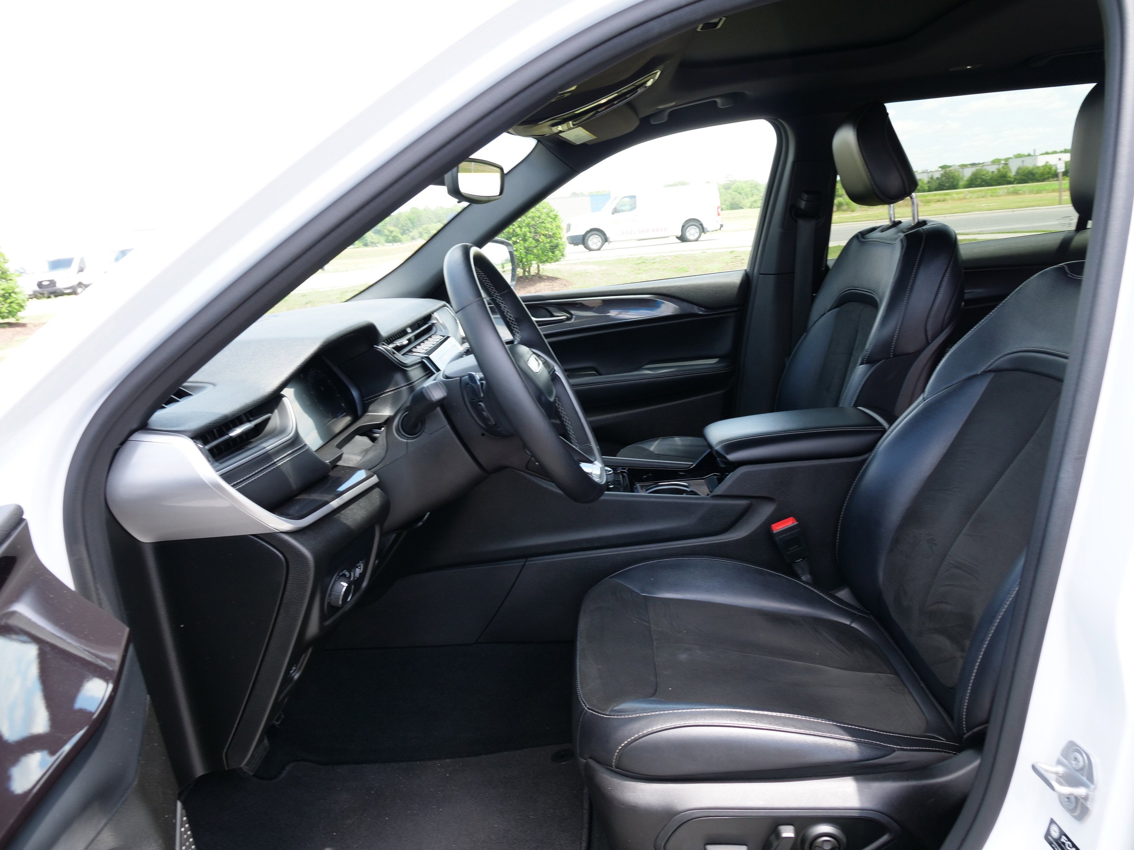 2022 Jeep Grand Cherokee L Altitude