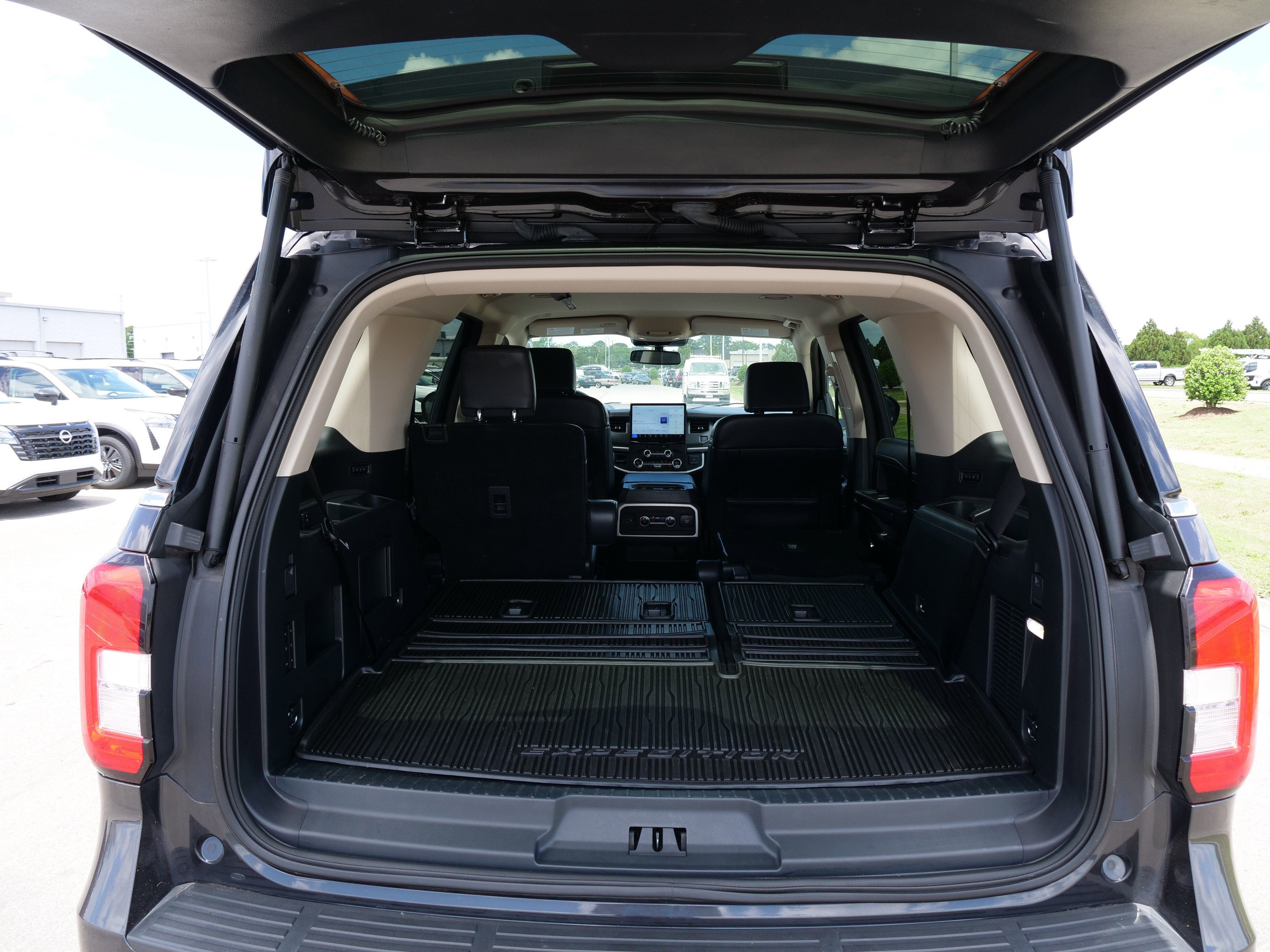 2023 Ford Expedition XLT
