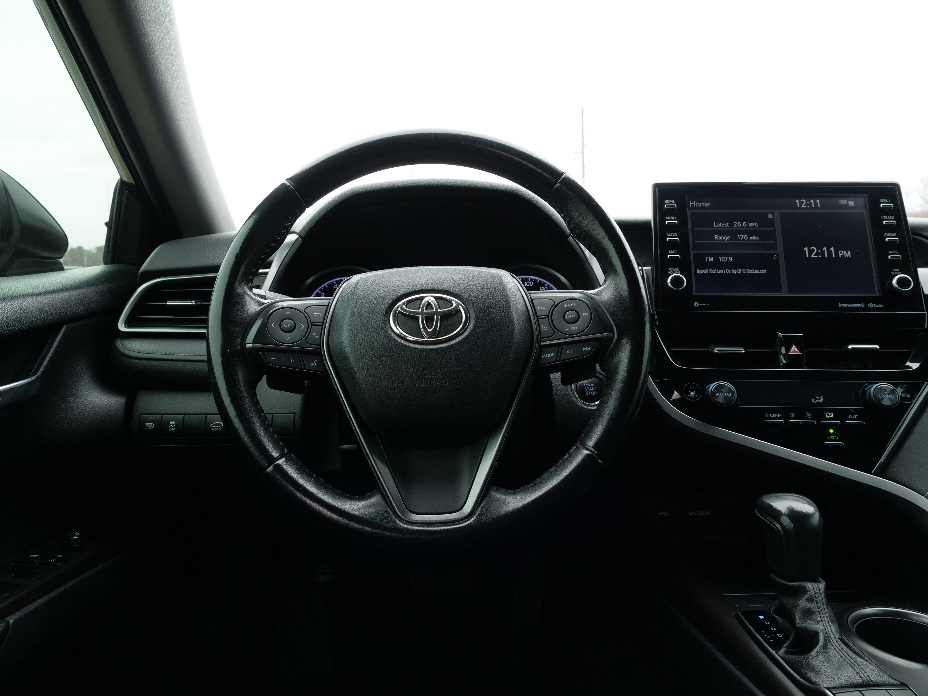 2022 Toyota Camry SE