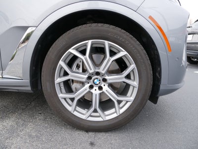 2025 BMW X7 xDrive40i