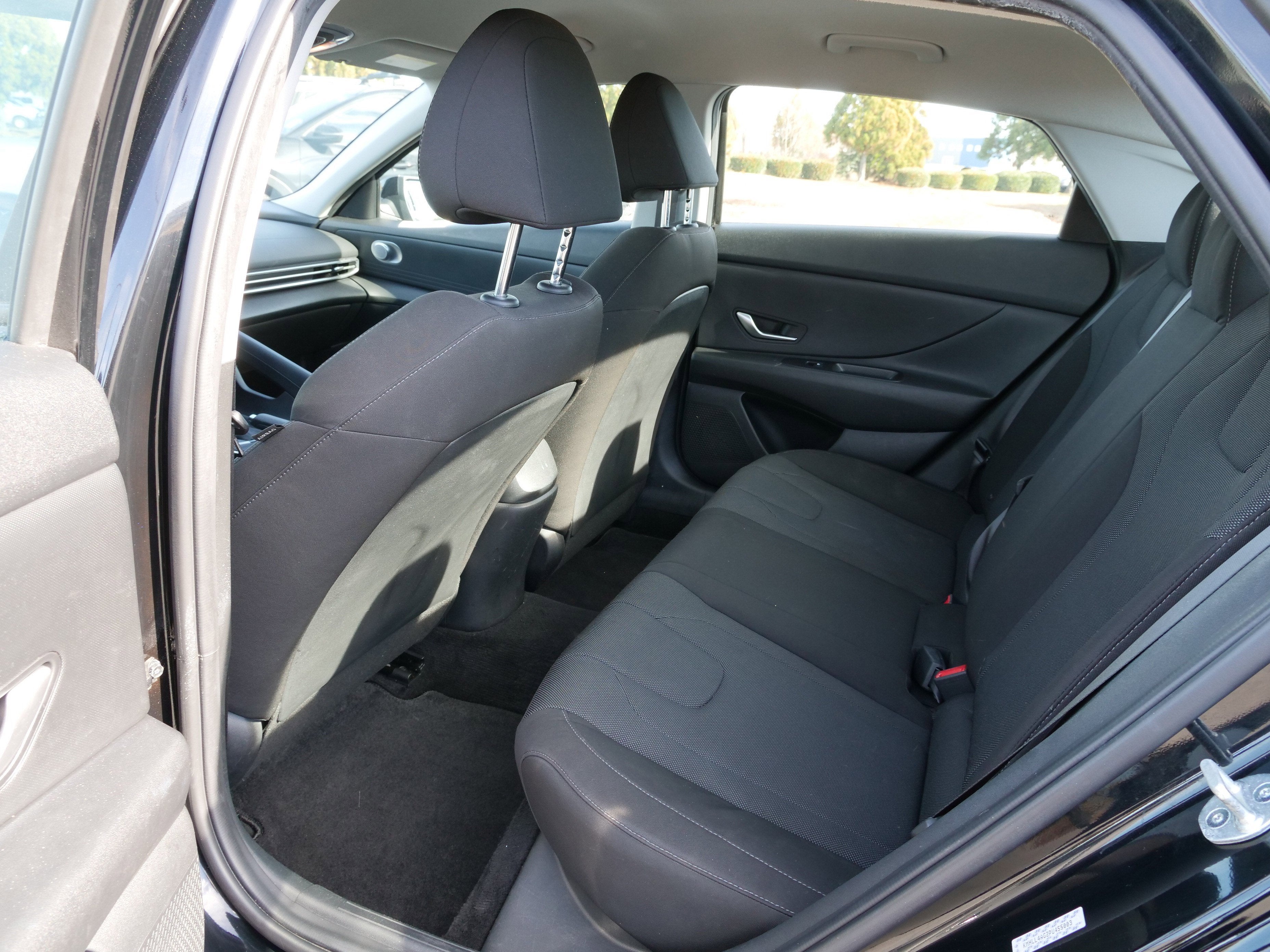 2023 Hyundai Elantra SE