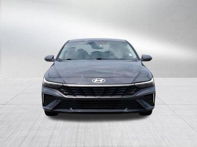 2024 Hyundai Elantra SE