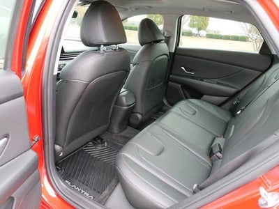 2022 Hyundai Elantra Limited