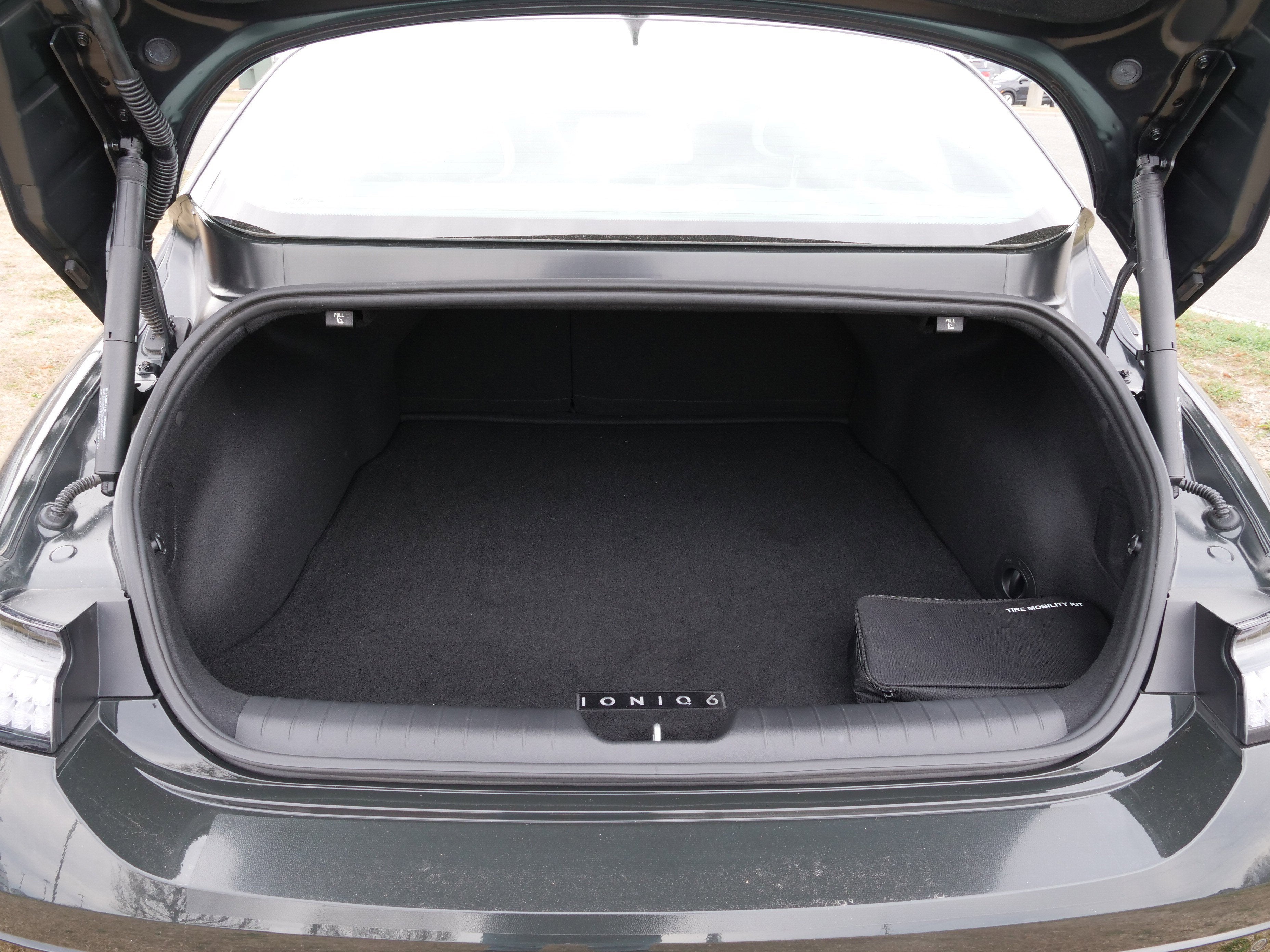 2023 Hyundai IONIQ 6 SEL